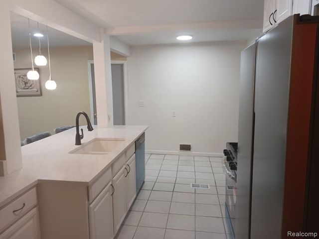 19167 ASBURY Park, Detroit, MI 48235