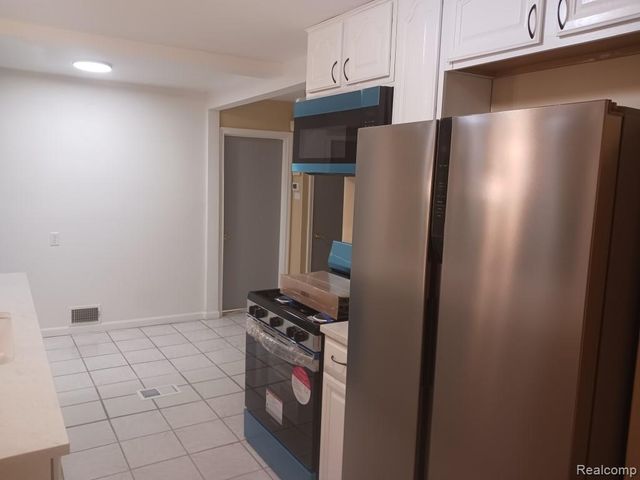 19167 ASBURY Park, Detroit, MI 48235