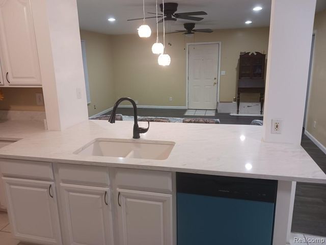 19167 ASBURY Park, Detroit, MI 48235