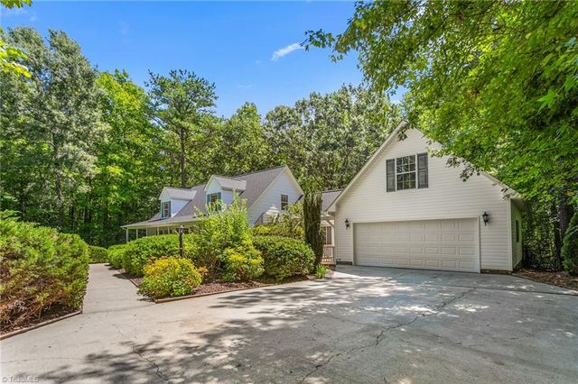 3005 Bramblewood Drive, Mebane, NC 27302