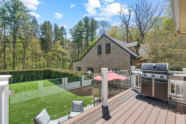 39 Church St 39, Weston, MA 02493