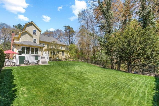 39 Church St 39, Weston, MA 02493