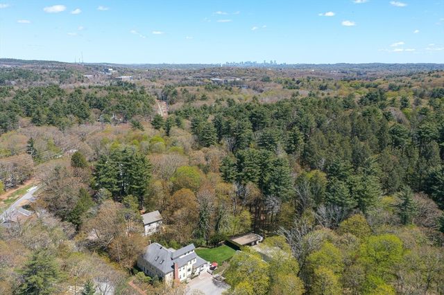 39 Church St 39, Weston, MA 02493