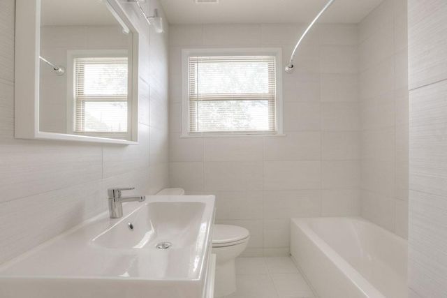 218 E 14th Street, Houston, TX 77008