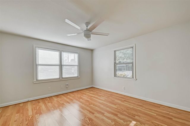 218 E 14th Street, Houston, TX 77008