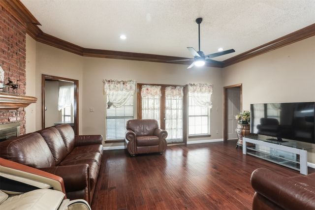 2214 Moss Trail, Garland, TX 75044