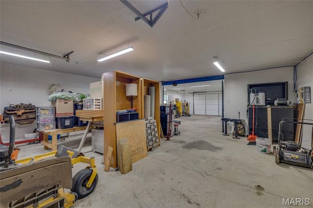 4 McClanahan Road, Farmington, MO 63640