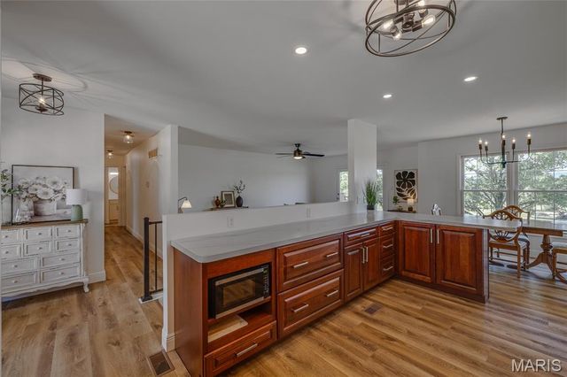 4 McClanahan Road, Farmington, MO 63640