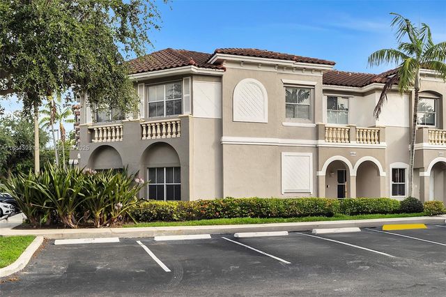4964 SW 140th Ter 8, Miramar, FL 33027