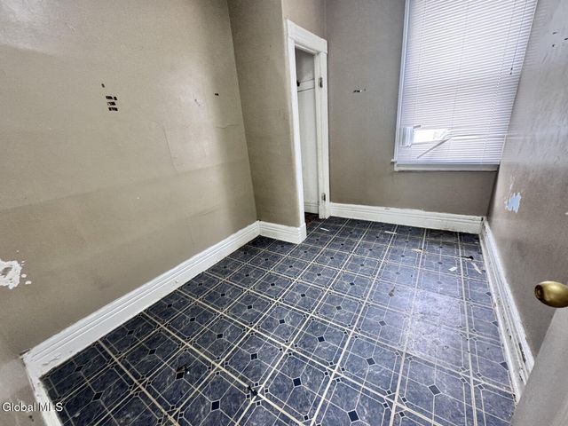 49 Van Buren Avenue, Ravena, NY 12143