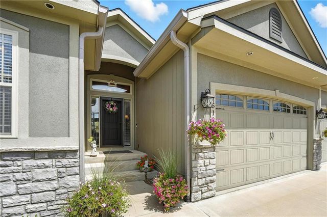 512 Sycamore Road, Greenwood, MO 64034