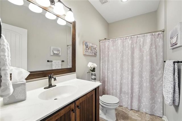 512 Sycamore Road, Greenwood, MO 64034