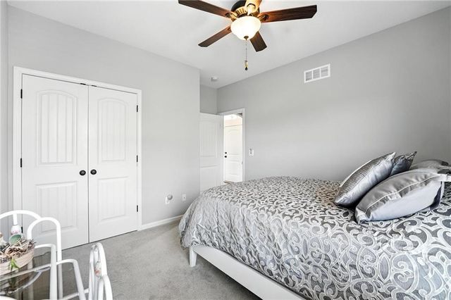 512 Sycamore Road, Greenwood, MO 64034