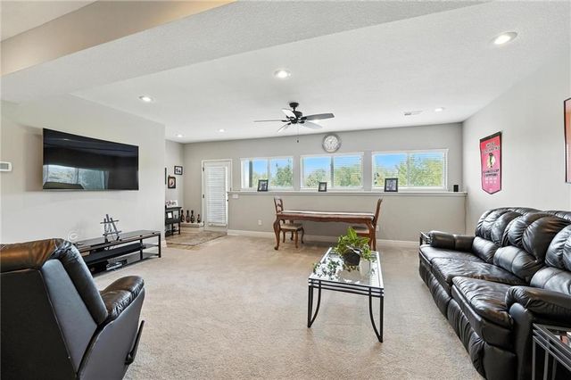 512 Sycamore Road, Greenwood, MO 64034