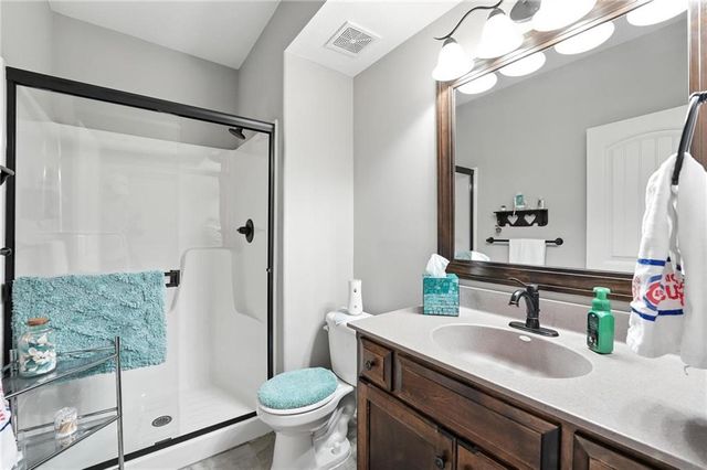 512 Sycamore Road, Greenwood, MO 64034