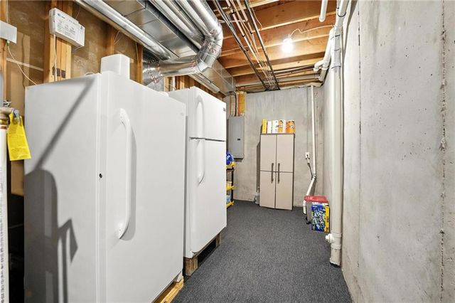 512 Sycamore Road, Greenwood, MO 64034