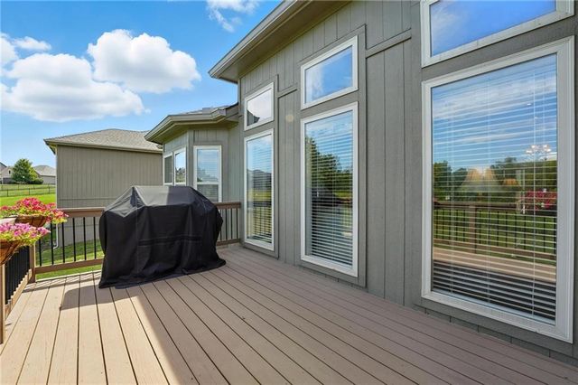 512 Sycamore Road, Greenwood, MO 64034