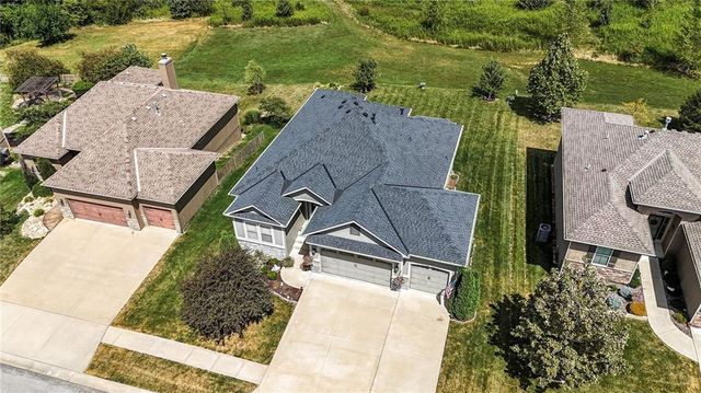 512 Sycamore Road, Greenwood, MO 64034