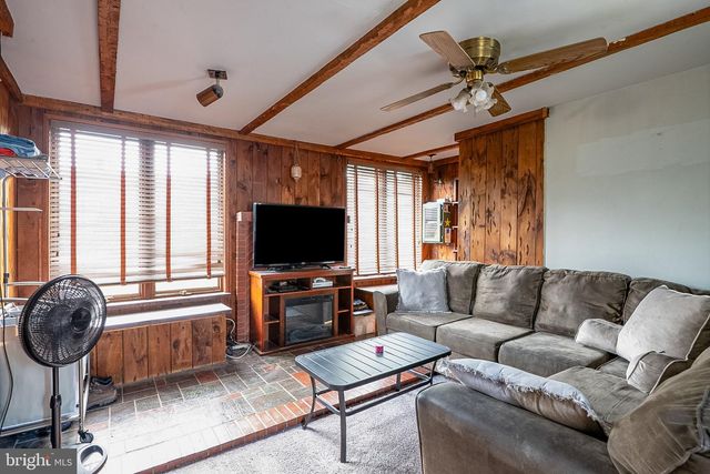 33 MAIN ST, Mohnton, PA 19540