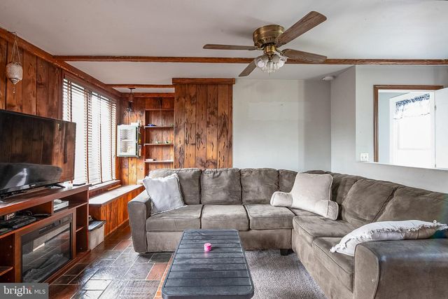 33 MAIN ST, Mohnton, PA 19540