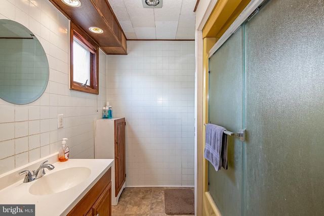 33 MAIN ST, Mohnton, PA 19540