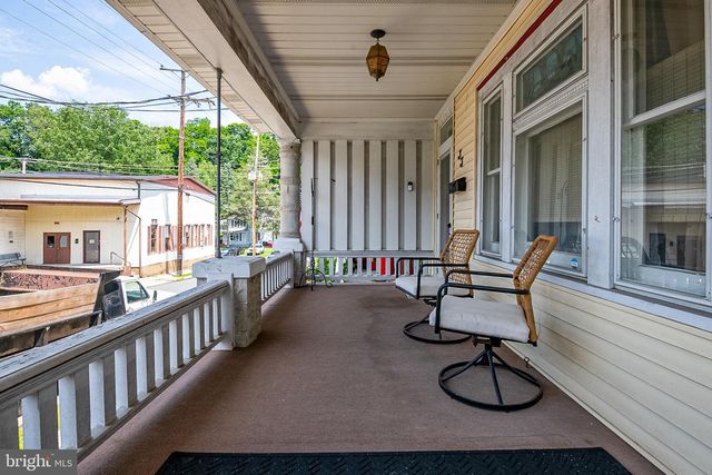 33 MAIN ST, Mohnton, PA 19540