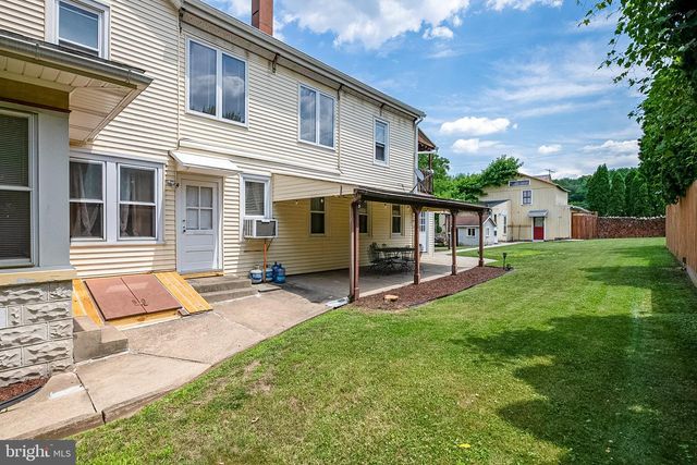 33 MAIN ST, Mohnton, PA 19540