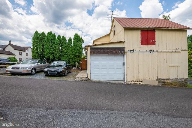 33 MAIN ST, Mohnton, PA 19540