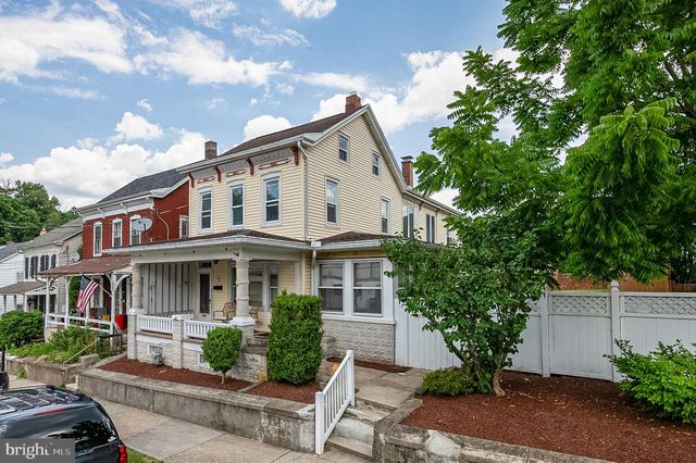 33 MAIN ST, Mohnton, PA 19540