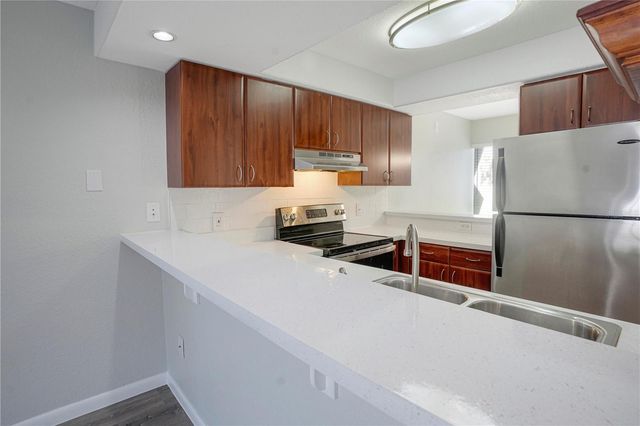 4906 25TH STREET W 106, Bradenton, FL 34207