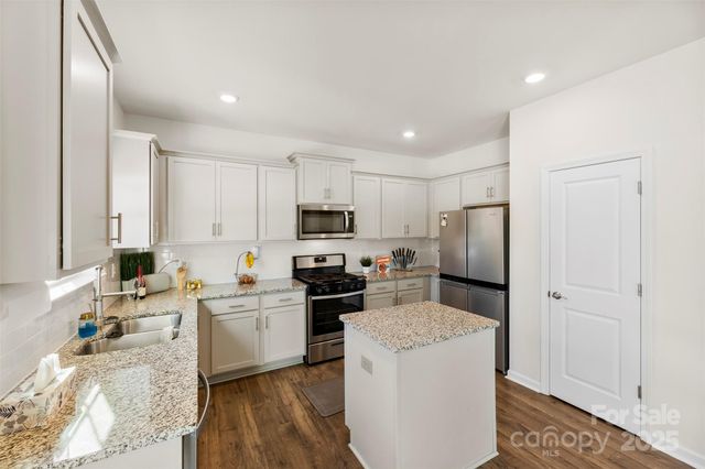 7585 Stonehouse Drive, Gastonia, NC 28056