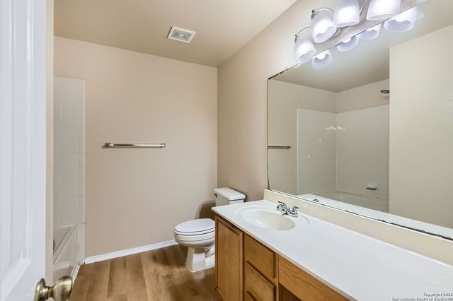 8859 Kestrel Oak, Converse, TX 78109