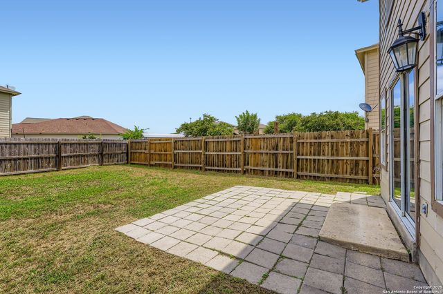 8859 Kestrel Oak, Converse, TX 78109