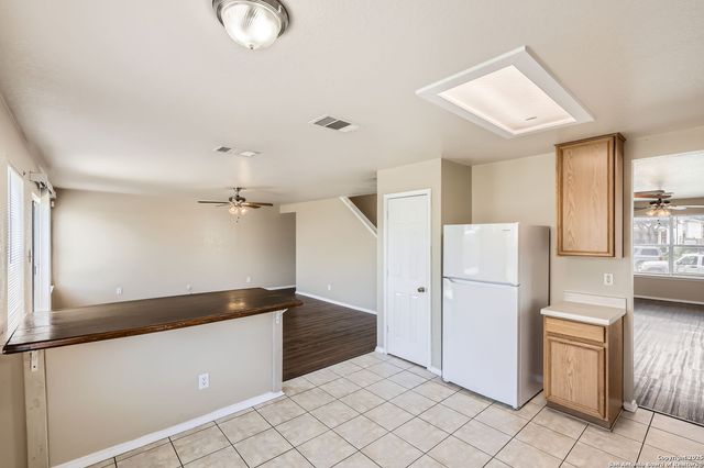 8859 Kestrel Oak, Converse, TX 78109