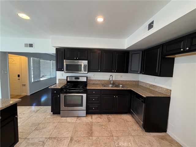 636 N Lamer Street, Burbank, CA 91506