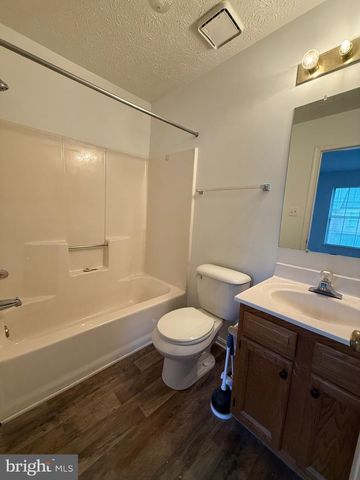 402 SHAW CT, Fredericksburg, VA 22405