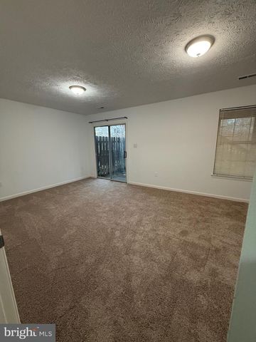 402 SHAW CT, Fredericksburg, VA 22405