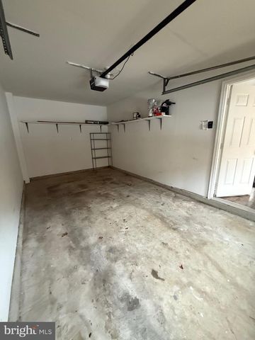 402 SHAW CT, Fredericksburg, VA 22405