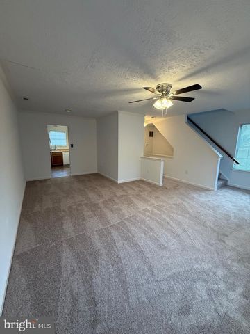 402 SHAW CT, Fredericksburg, VA 22405