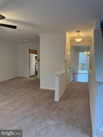 402 SHAW CT, Fredericksburg, VA 22405