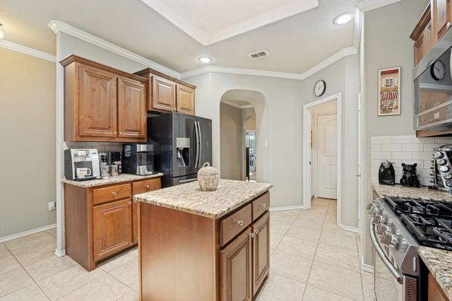 5103 Walsh Drive, Arlington, TX 76001