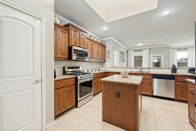 5103 Walsh Drive, Arlington, TX 76001