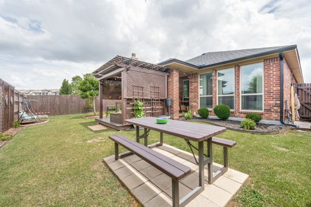 5103 Walsh Drive, Arlington, TX 76001