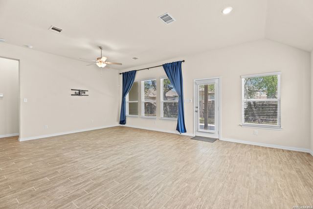 15227 Maskette, San Antonio, TX 78245