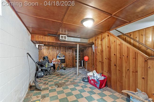 20121 Mitchell Street, Detroit, MI 48234