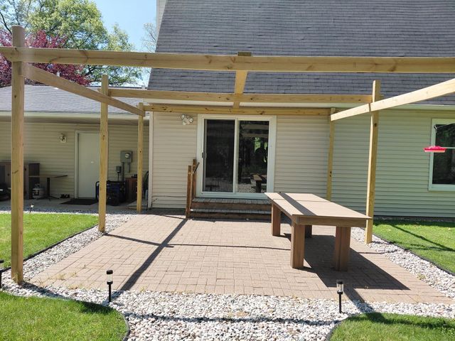 3751 E Townline Lake Road, Harrison, MI 48625