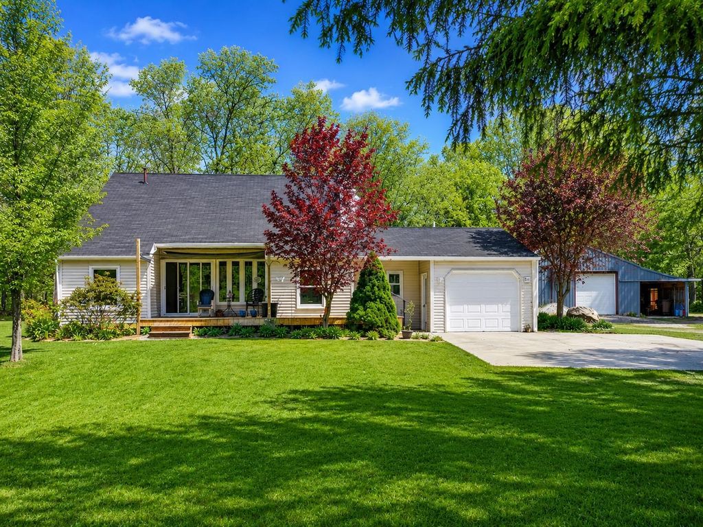 3751 E Townline Lake Road, Harrison, MI 48625