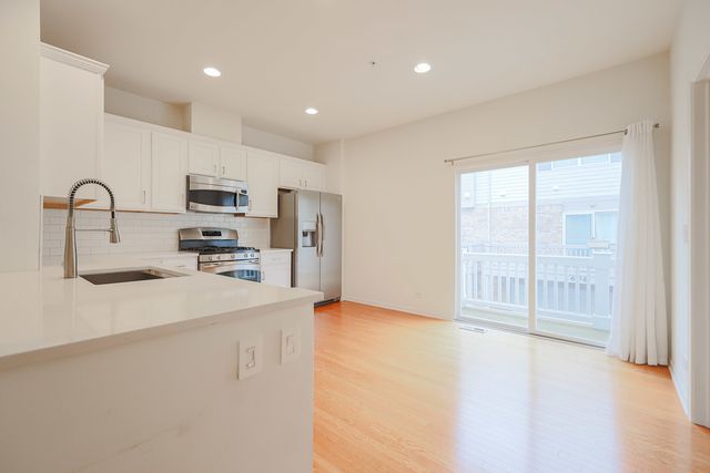 8607 Waukegan Road, Morton Grove, IL 60053