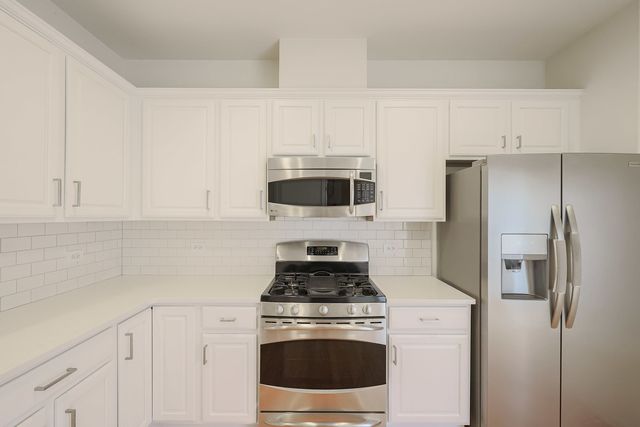 8607 Waukegan Road, Morton Grove, IL 60053