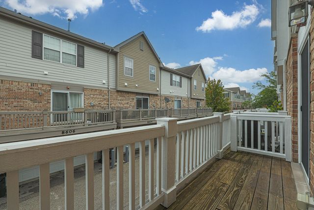 8607 Waukegan Road, Morton Grove, IL 60053